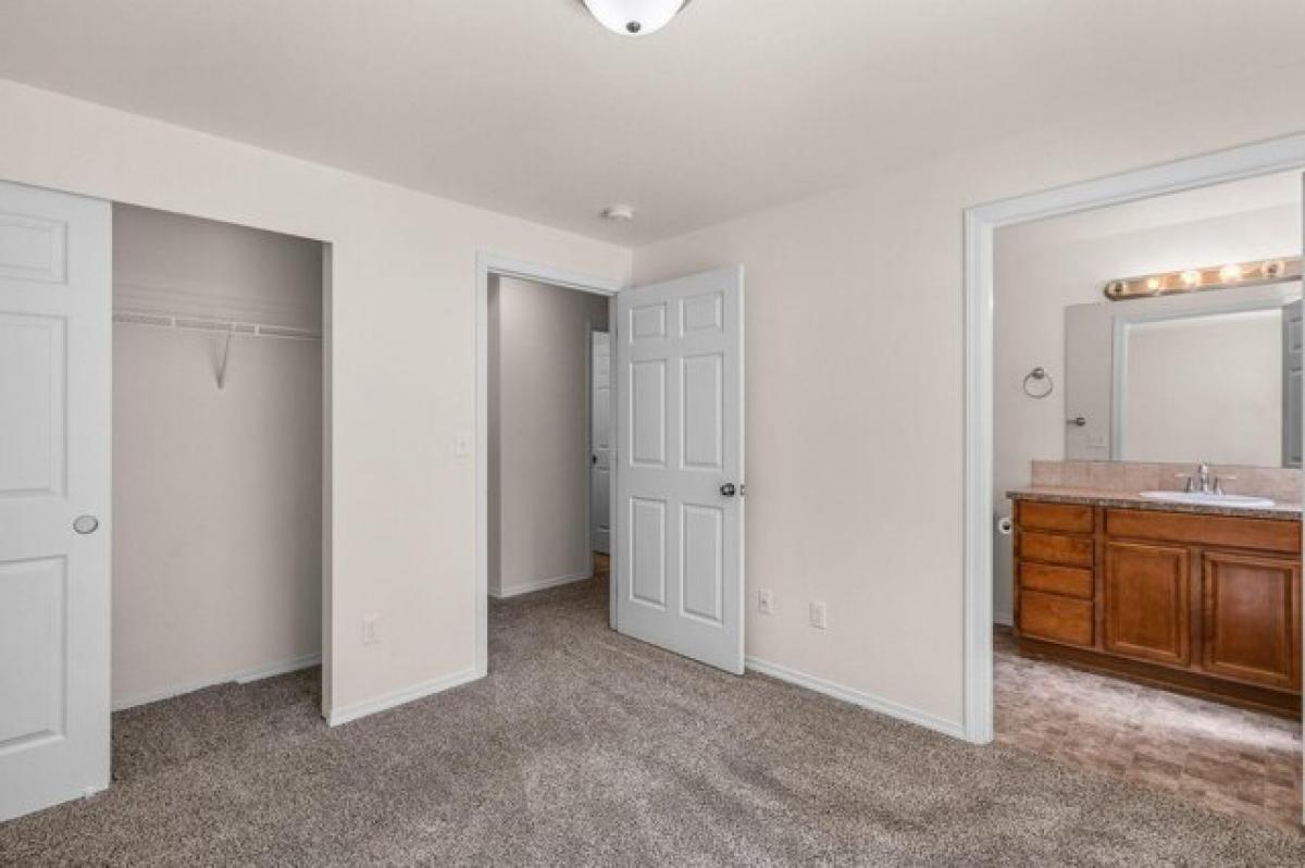 Picture of Home For Sale in La Pine, Oregon, United States