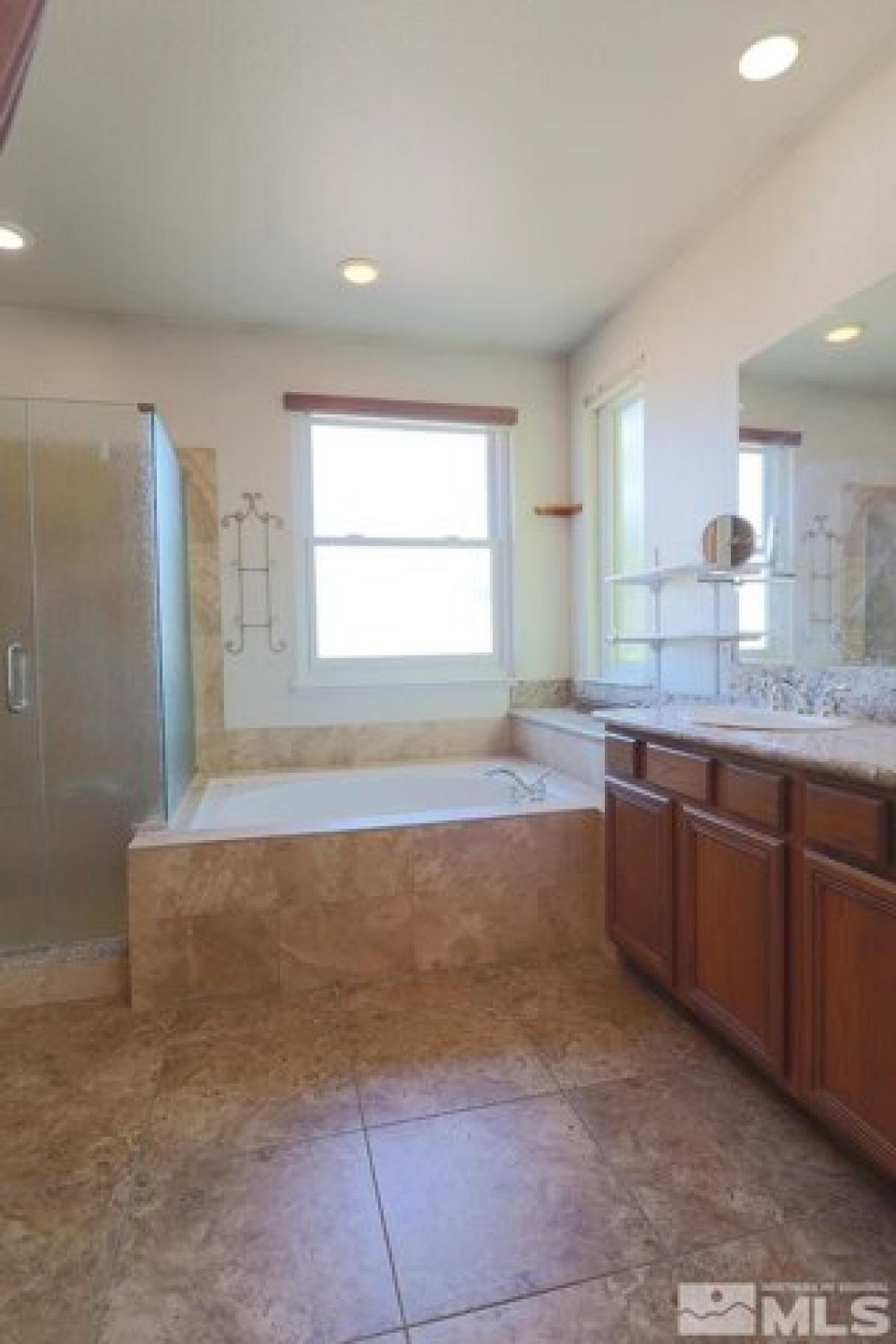 Picture of Home For Sale in Sparks, Nevada, United States