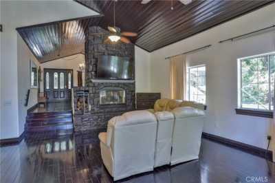 Home For Sale in Crestline, California