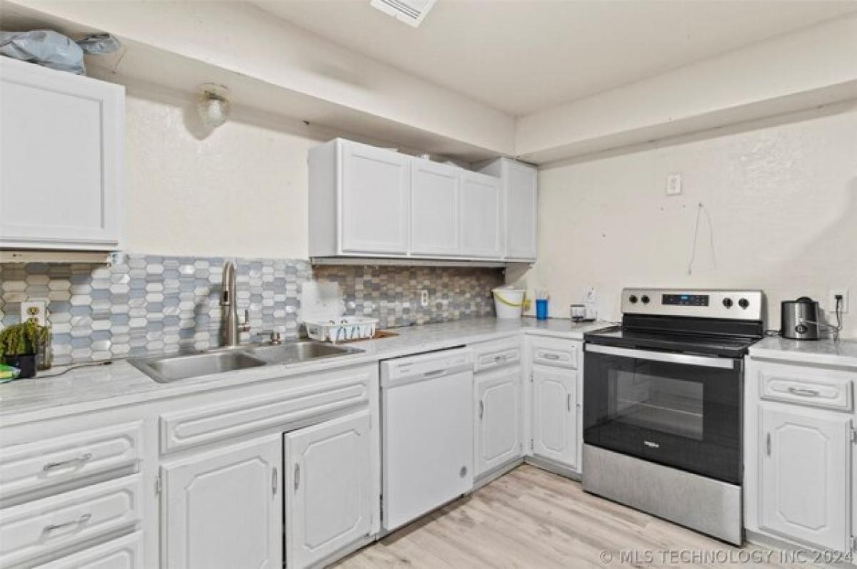 Picture of Home For Sale in Ada, Oklahoma, United States