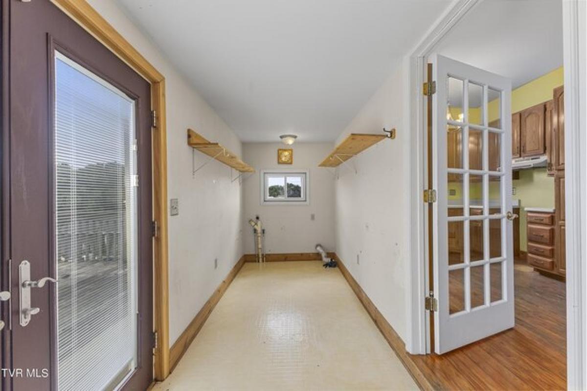 Picture of Home For Sale in Bristol, Tennessee, United States