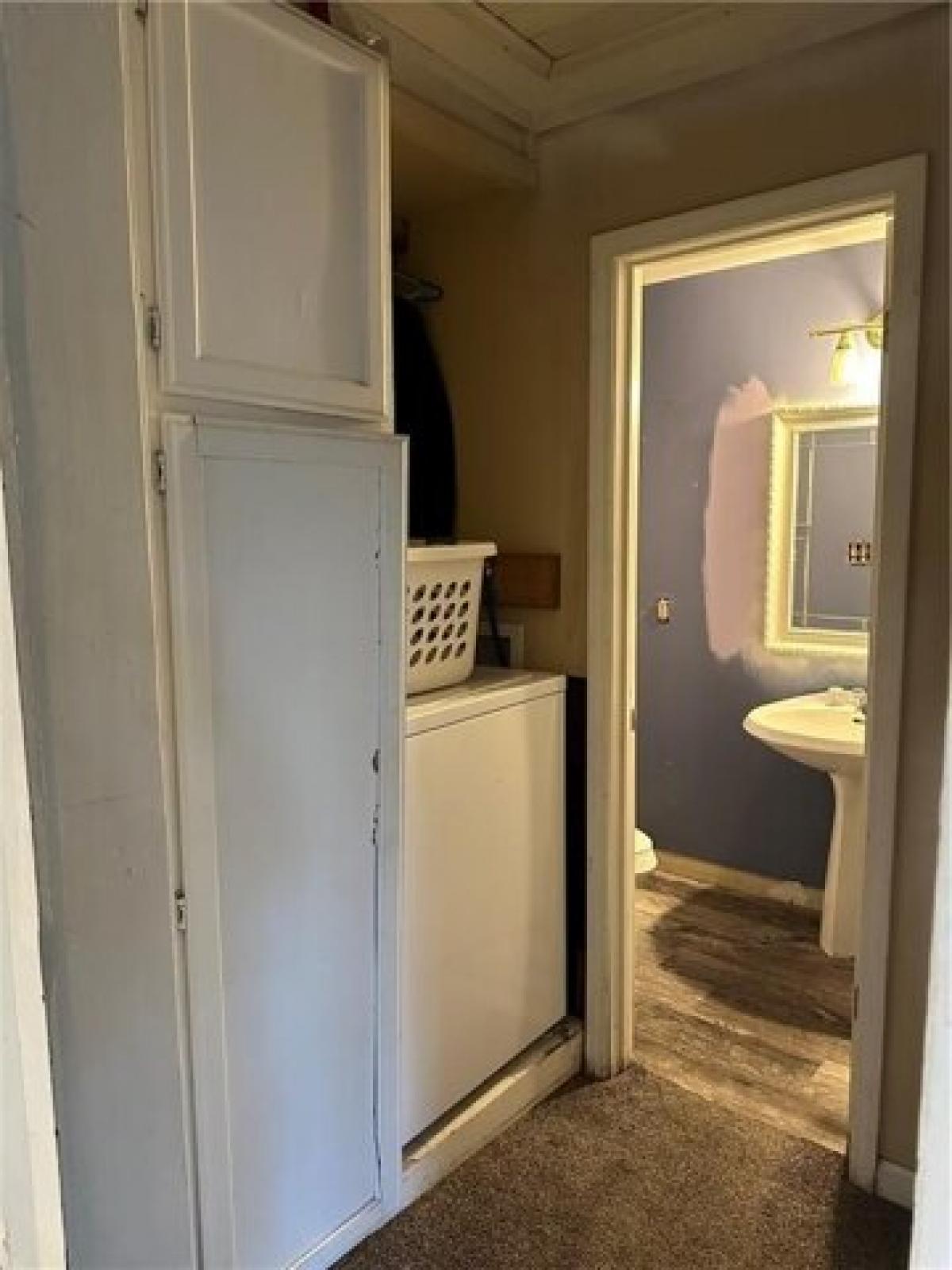 Picture of Home For Sale in Shawnee, Kansas, United States