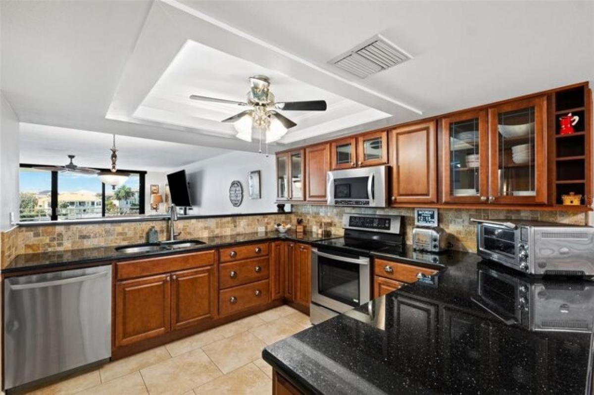 Picture of Home For Sale in Gulfport, Florida, United States