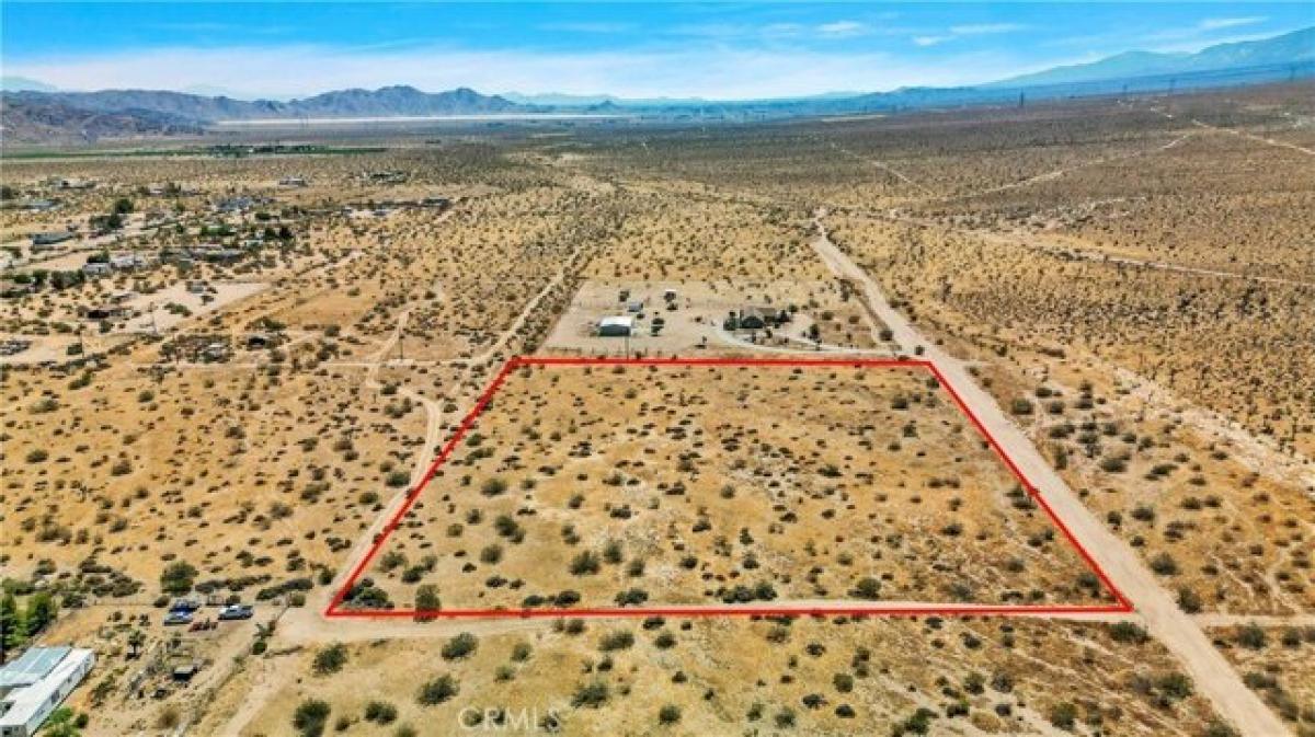 Picture of Residential Land For Sale in Apple Valley, California, United States