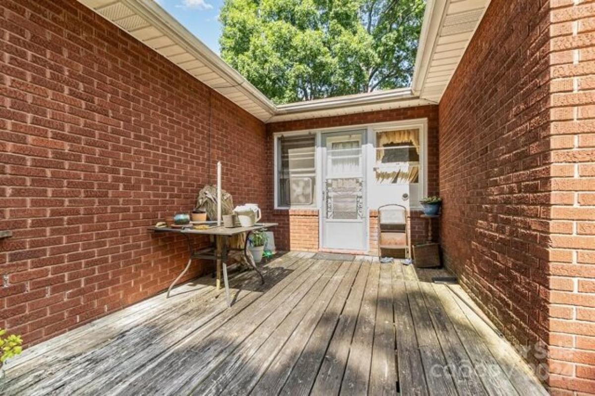 Picture of Home For Sale in Kannapolis, North Carolina, United States