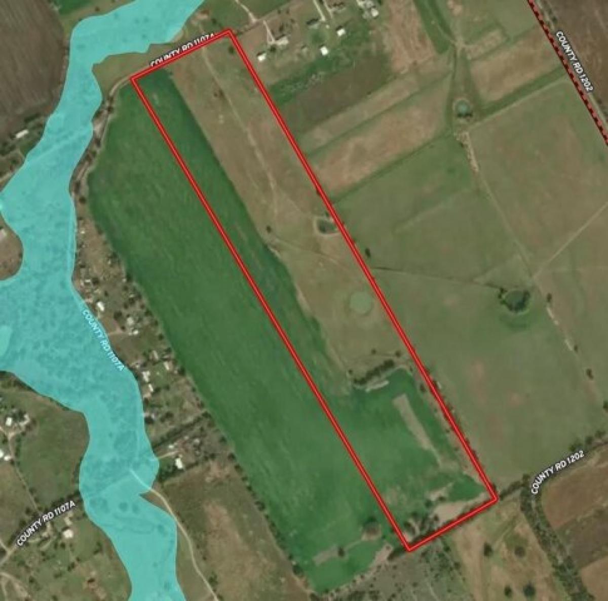 Picture of Residential Land For Sale in Cleburne, Texas, United States