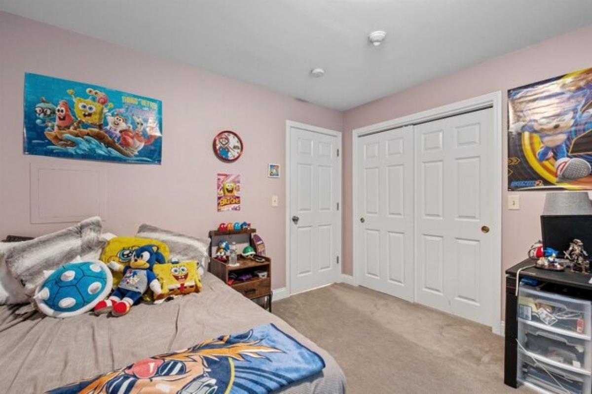 Picture of Home For Sale in Laconia, New Hampshire, United States