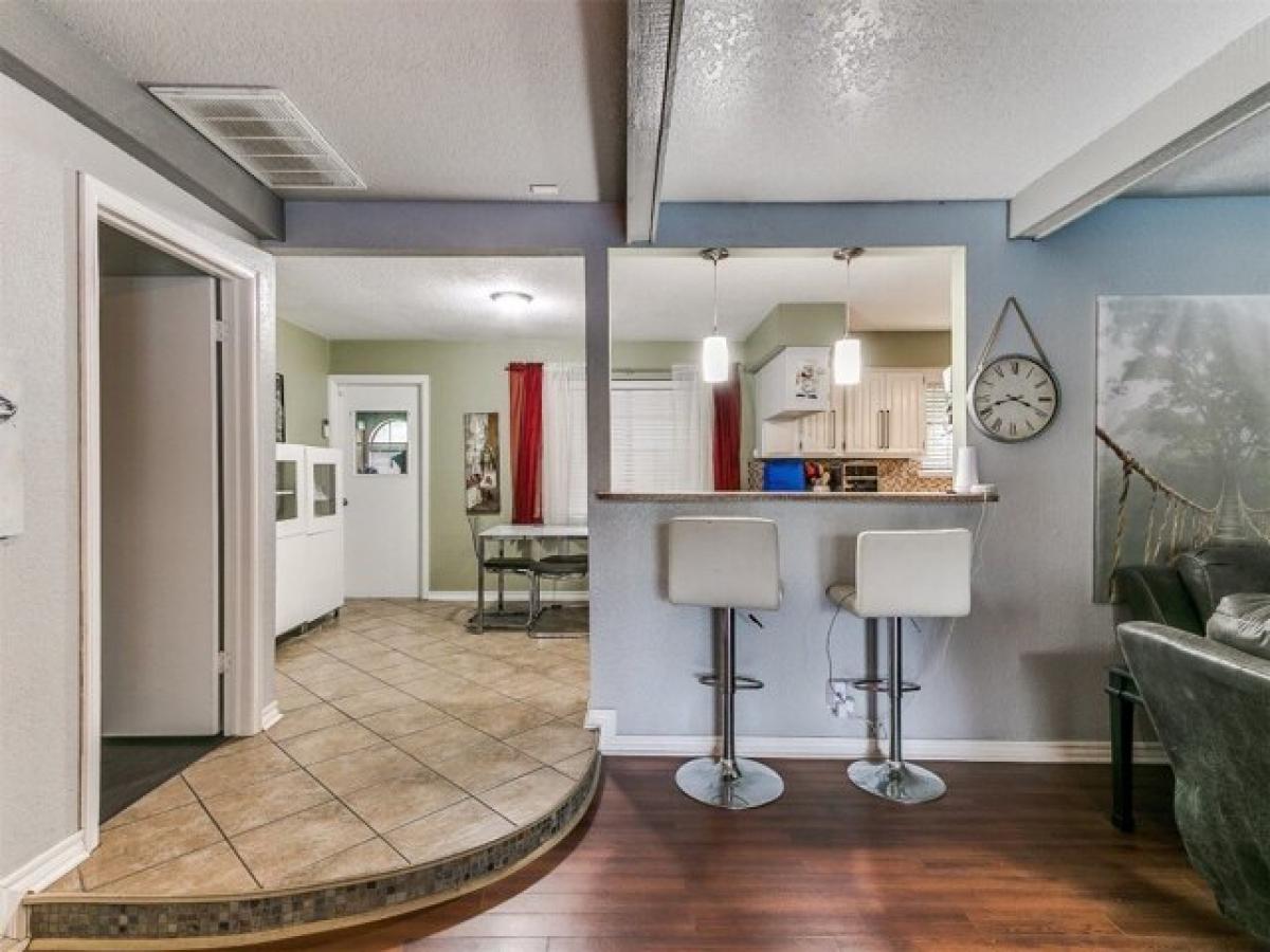 Picture of Home For Sale in Broken Arrow, Oklahoma, United States