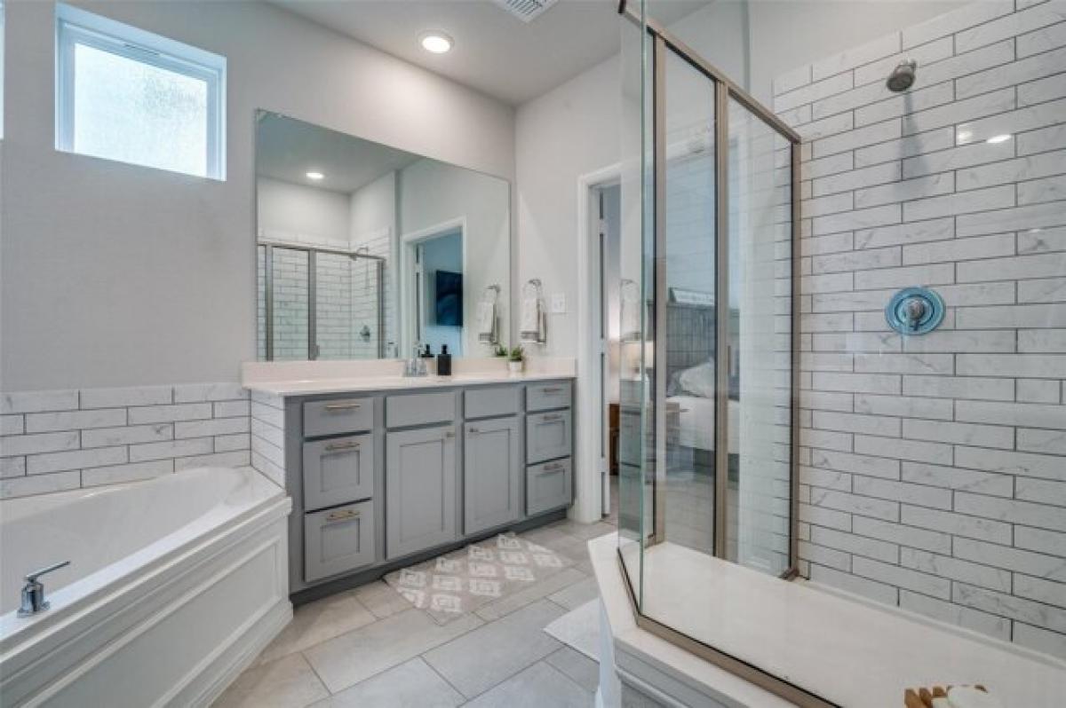 Picture of Home For Sale in Rowlett, Texas, United States