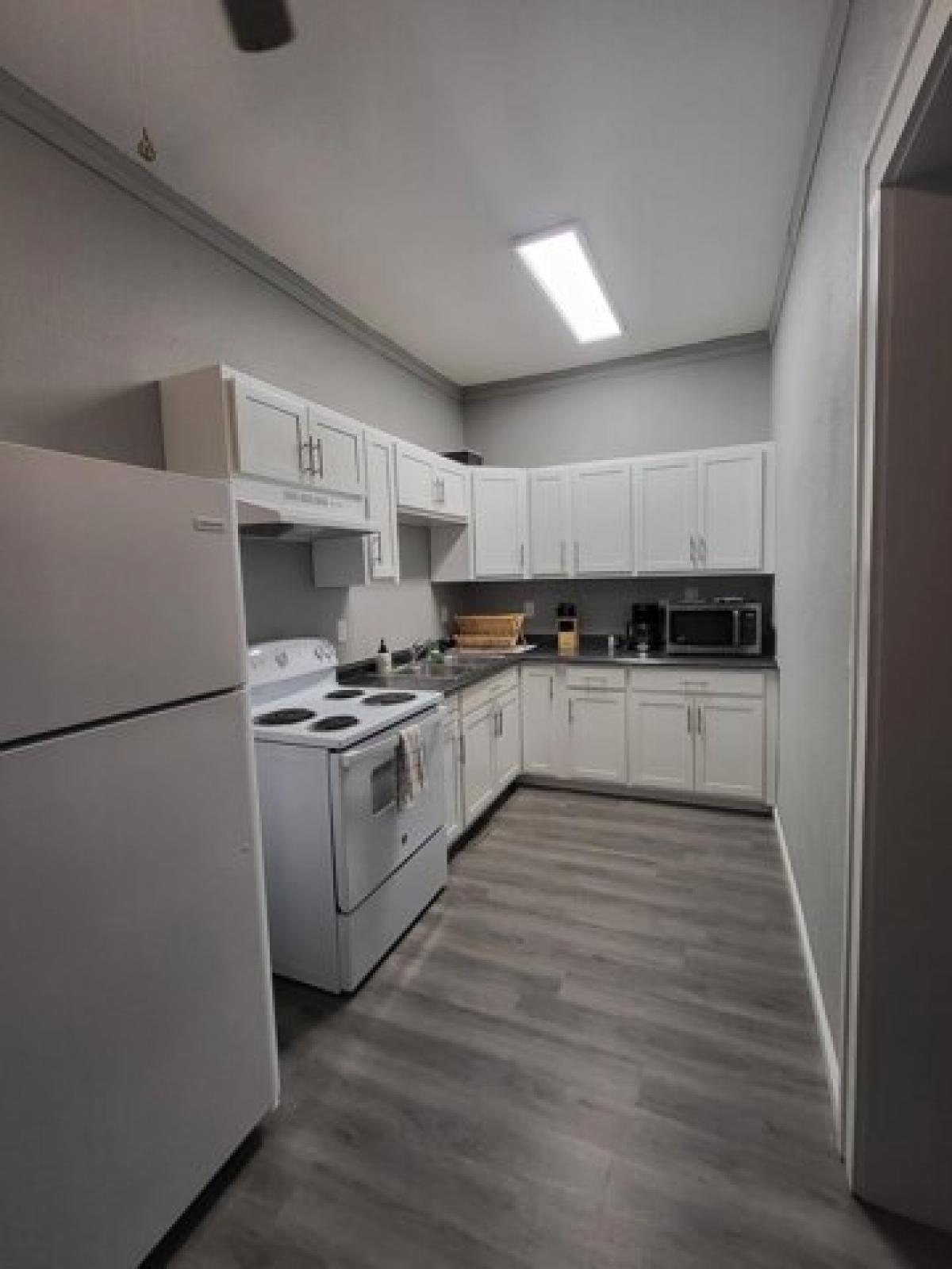 Picture of Home For Sale in Enid, Oklahoma, United States