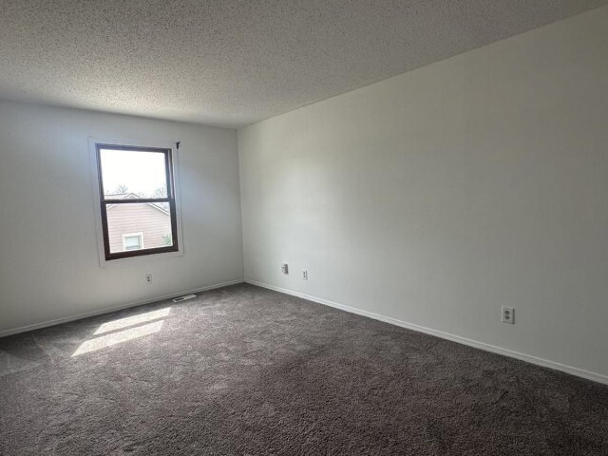 Picture of Home For Sale in Plainfield, Indiana, United States