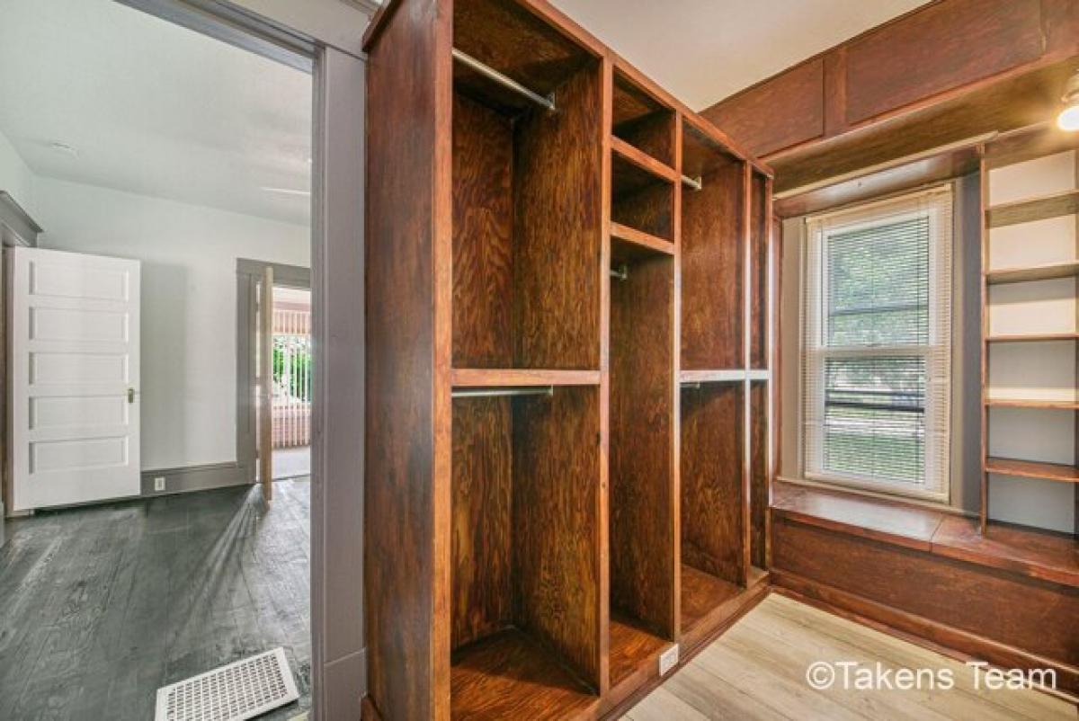 Picture of Home For Sale in Grand Rapids, Michigan, United States