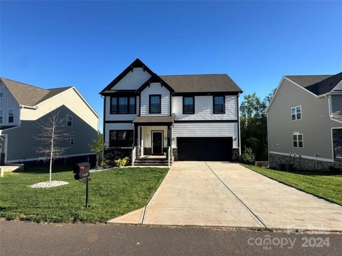 Picture of Home For Sale in Lancaster, South Carolina, United States