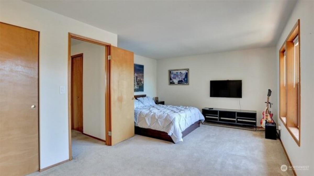 Picture of Home For Sale in Kent, Washington, United States