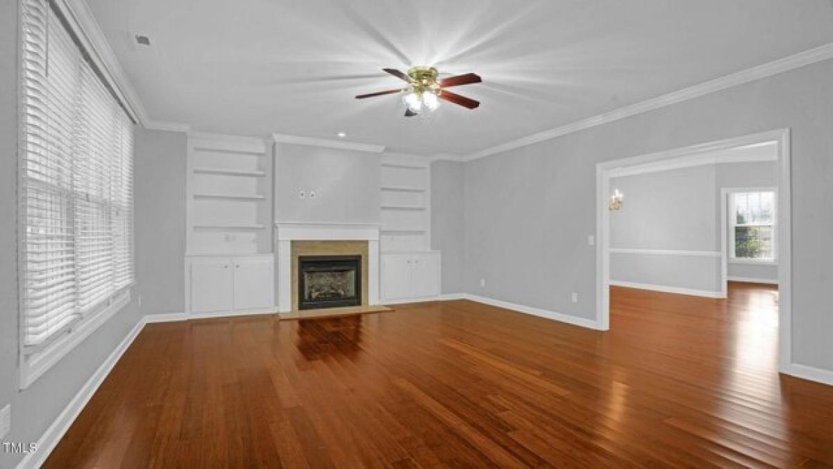 Picture of Home For Sale in Cary, North Carolina, United States