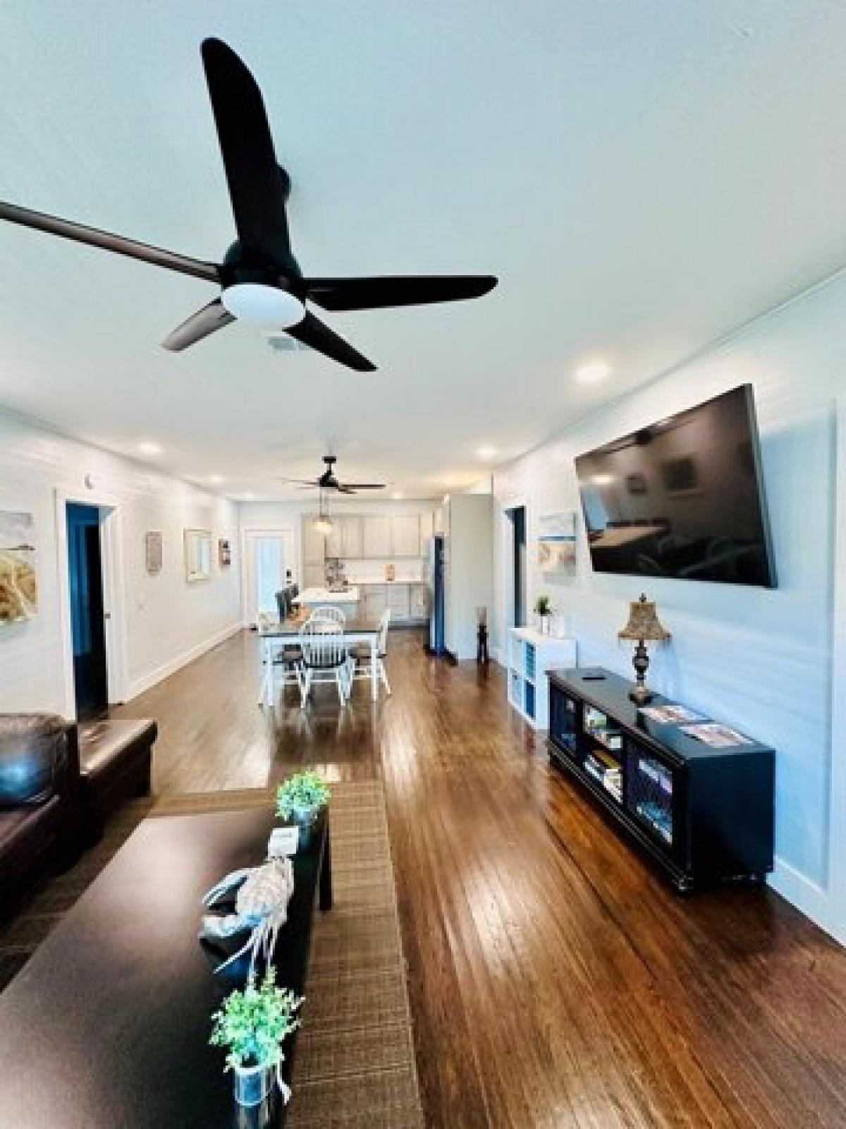 Picture of Home For Sale in Carrabelle, Florida, United States