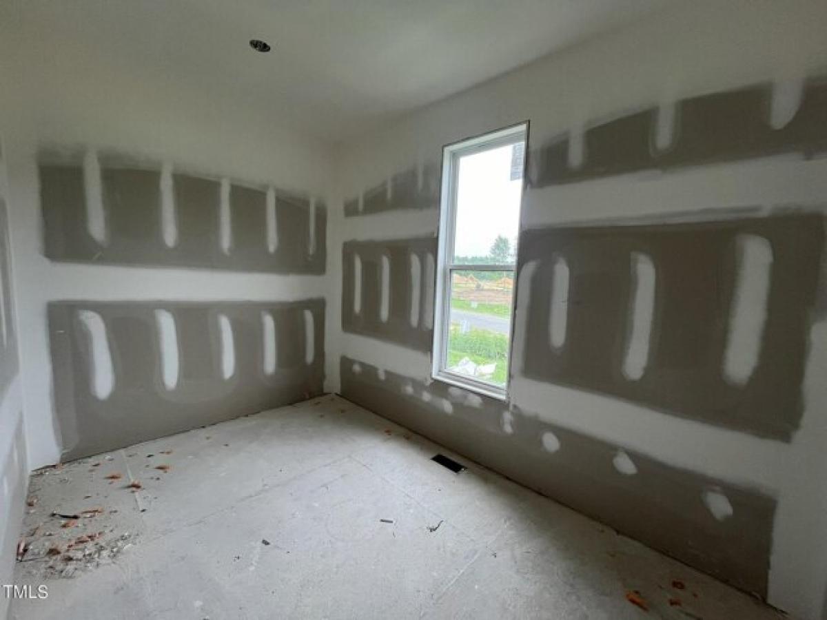 Picture of Home For Sale in Fuquay Varina, North Carolina, United States