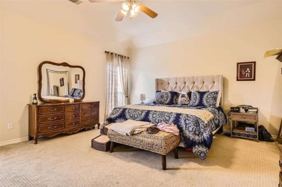 Picture of Home For Sale in Burleson, Texas, United States