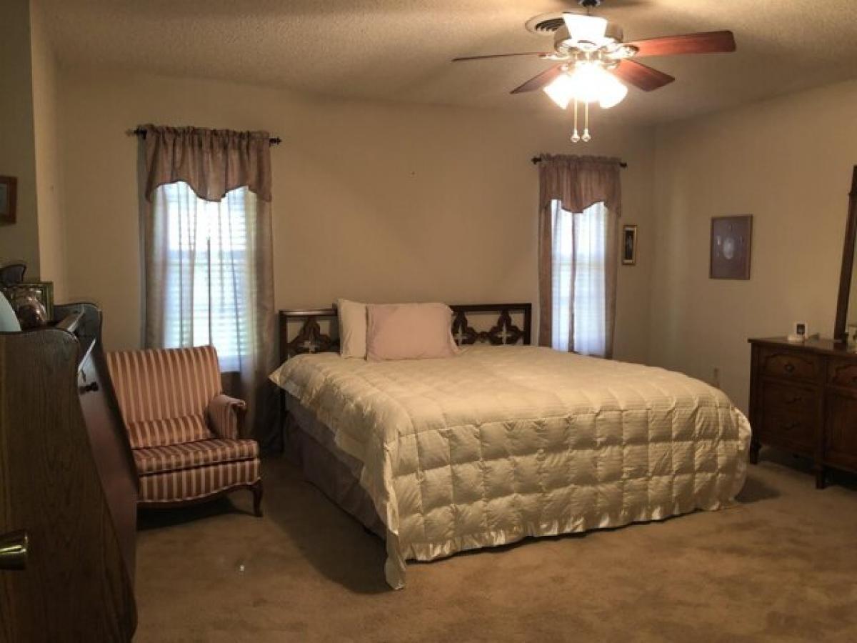 Picture of Home For Sale in Duncan, Oklahoma, United States