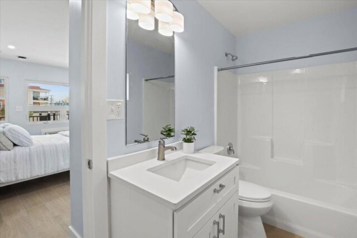 Picture of Home For Sale in North Wildwood, New Jersey, United States