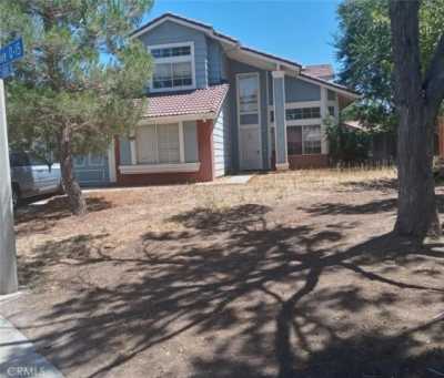 Home For Sale in Palmdale, California