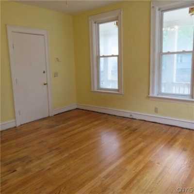 Home For Sale in Syracuse, New York