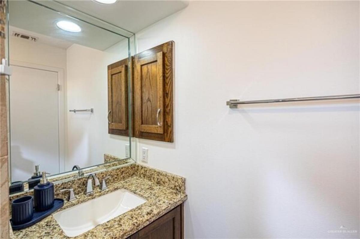 Picture of Home For Sale in Mission, Texas, United States