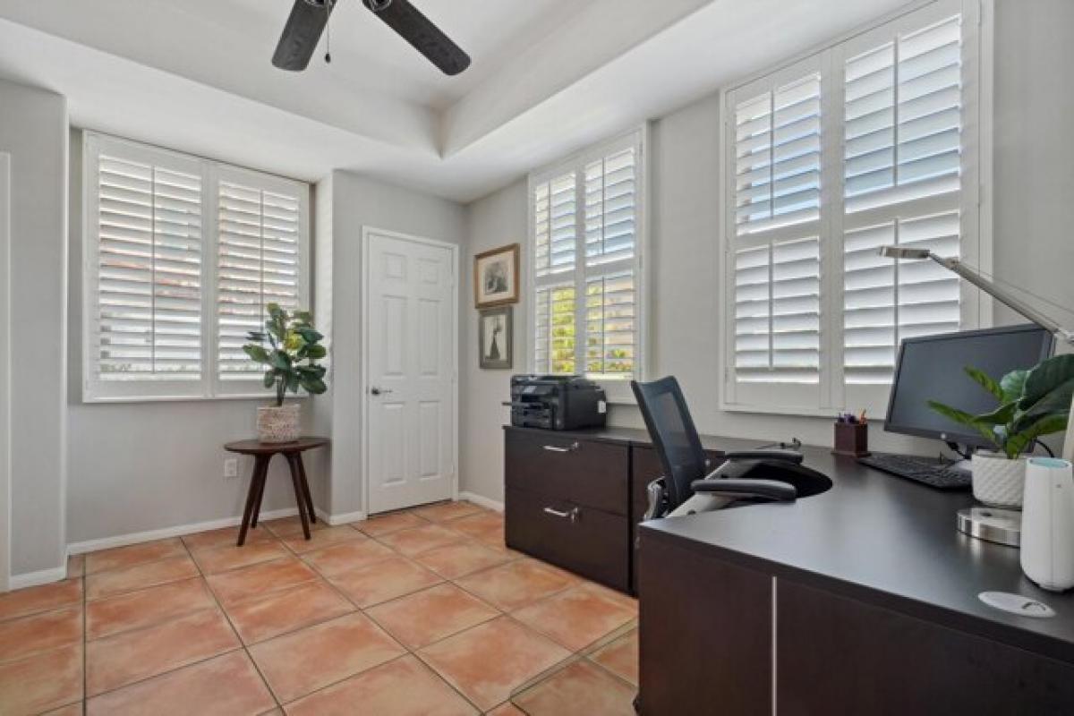 Picture of Home For Sale in Palm Springs, California, United States