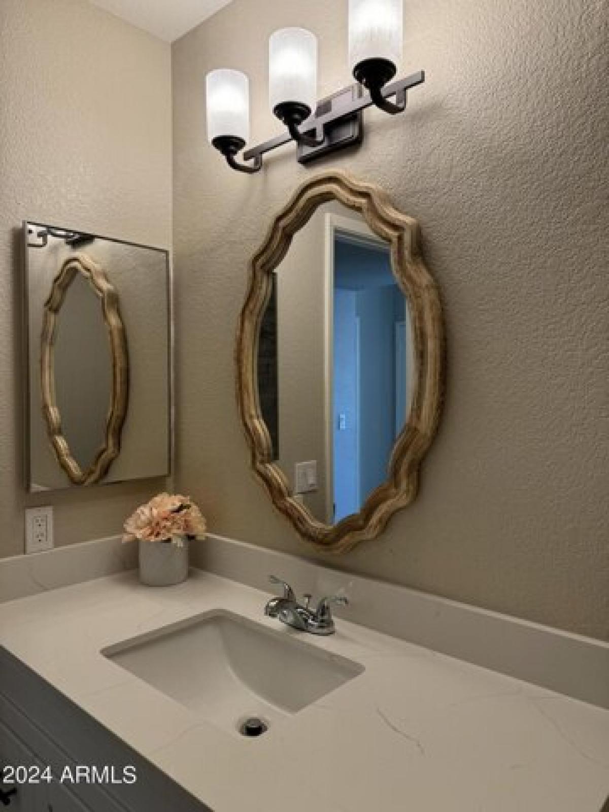 Picture of Home For Sale in Glendale, Arizona, United States