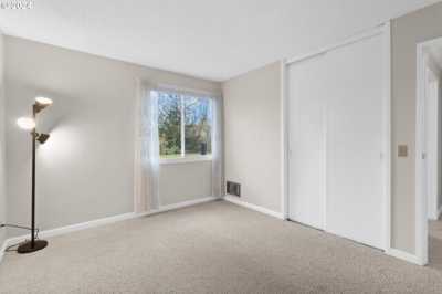 Home For Sale in Lake Oswego, Oregon