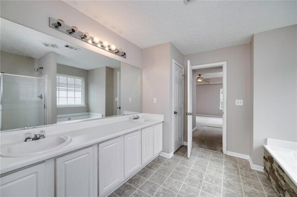 Picture of Home For Sale in Fairburn, Georgia, United States