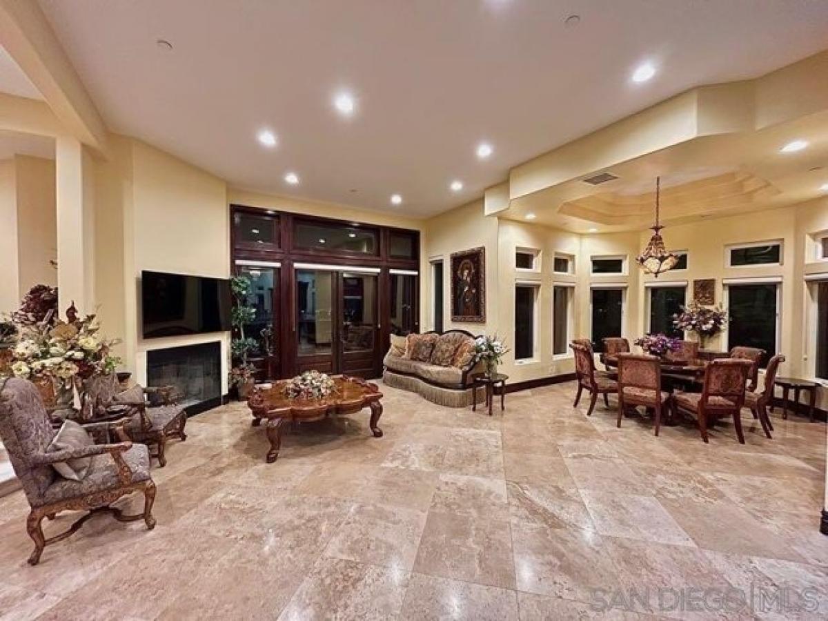 Picture of Home For Sale in El Cajon, California, United States