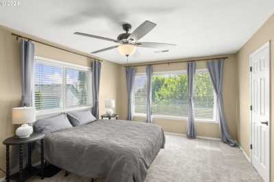 Home For Sale in Sherwood, Oregon