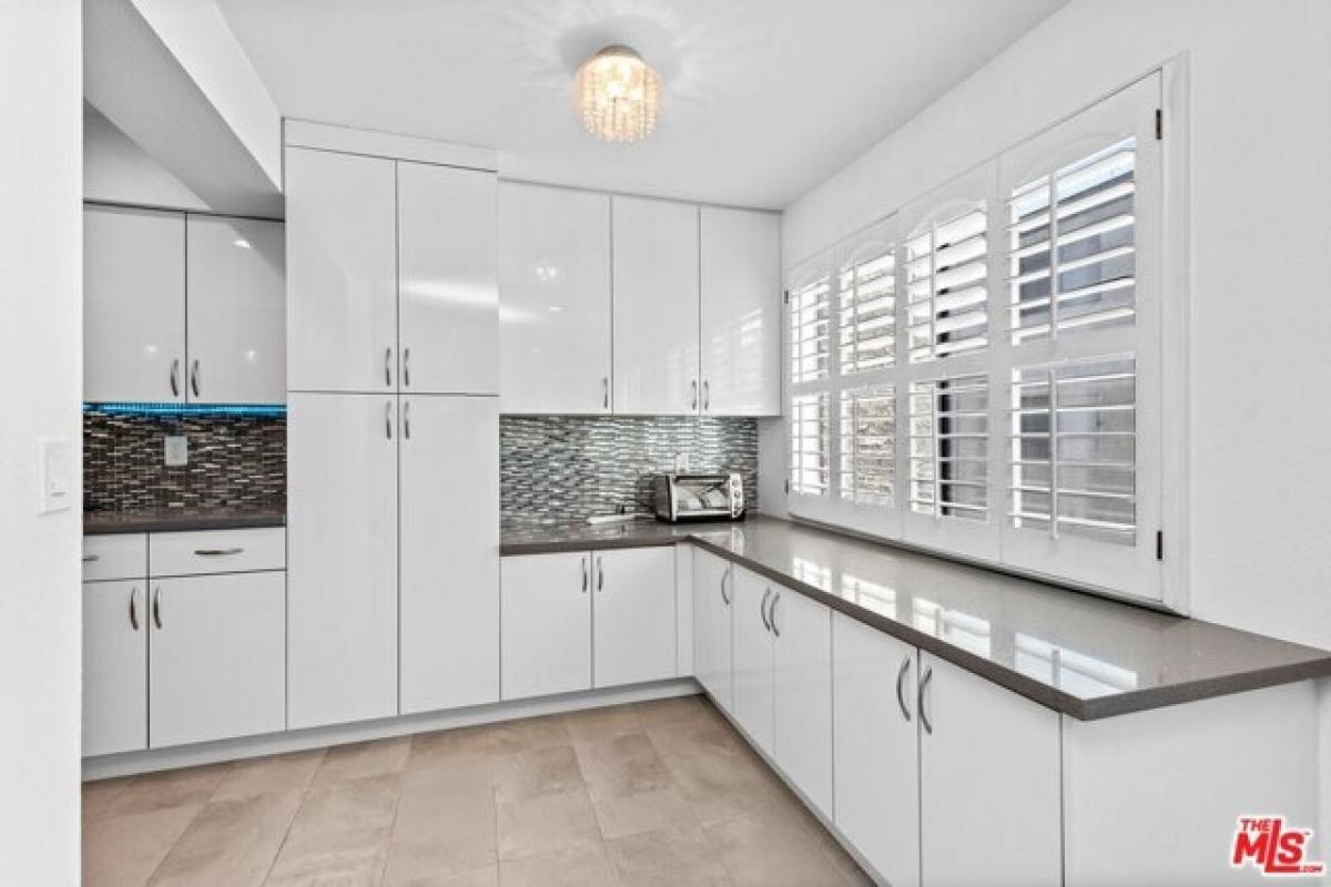 Picture of Home For Sale in Studio City, California, United States