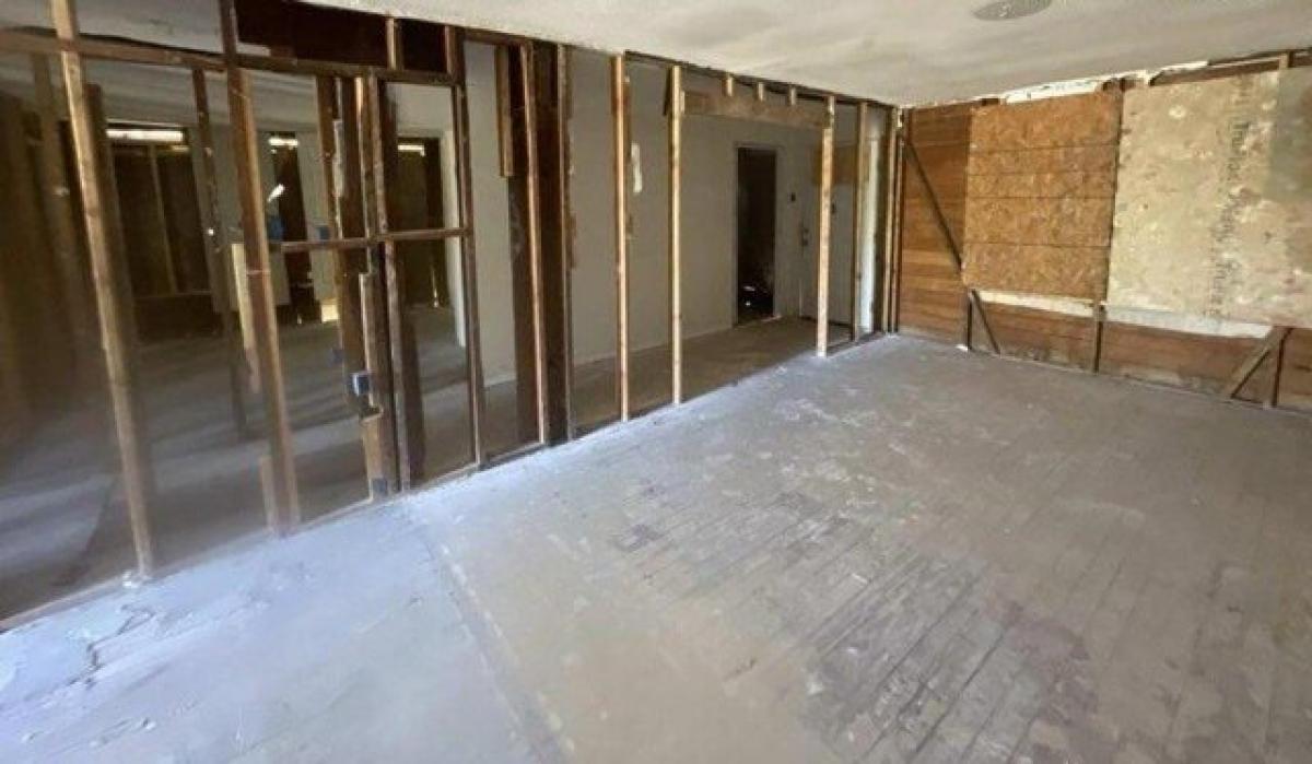 Picture of Home For Sale in Floresville, Texas, United States