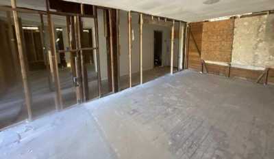 Home For Sale in Floresville, Texas