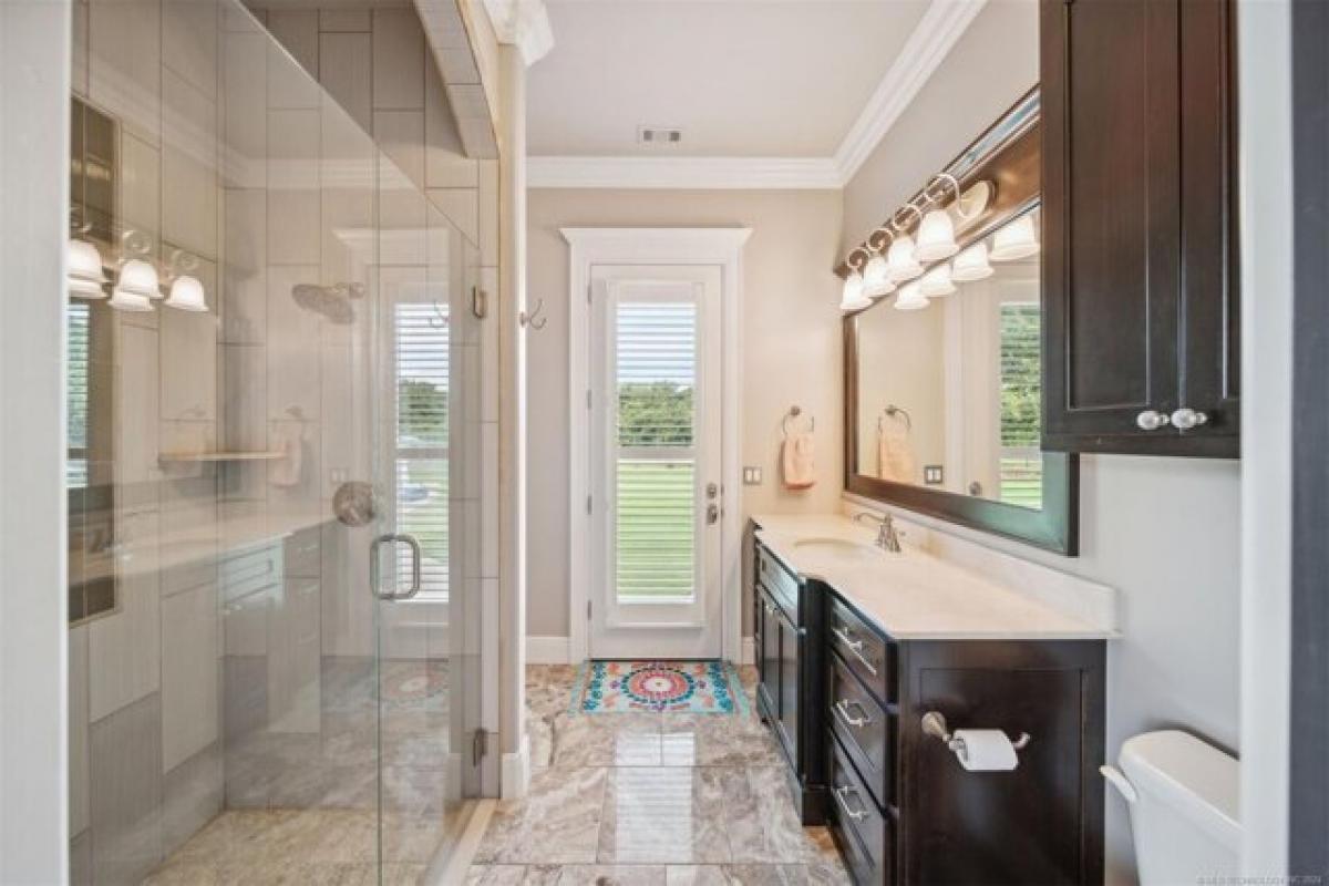 Picture of Home For Sale in Owasso, Oklahoma, United States