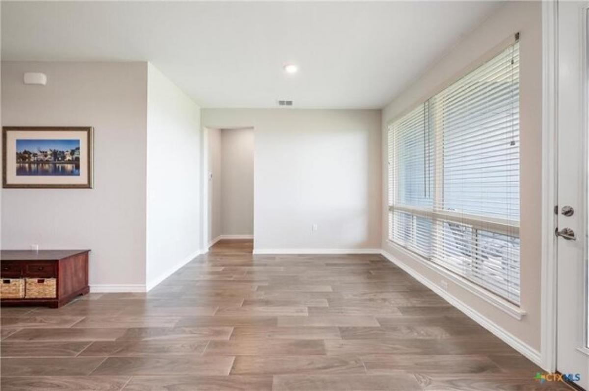 Picture of Home For Sale in San Marcos, Texas, United States