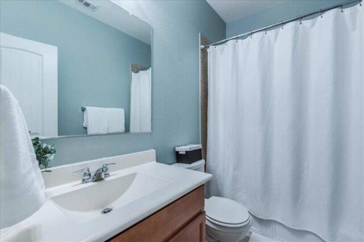 Picture of Home For Sale in Buda, Texas, United States