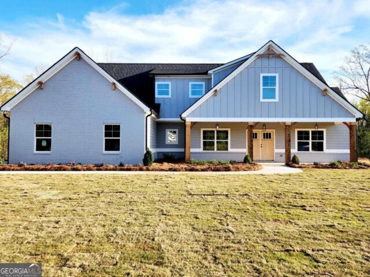 Picture of Home For Sale in Newnan, Georgia, United States