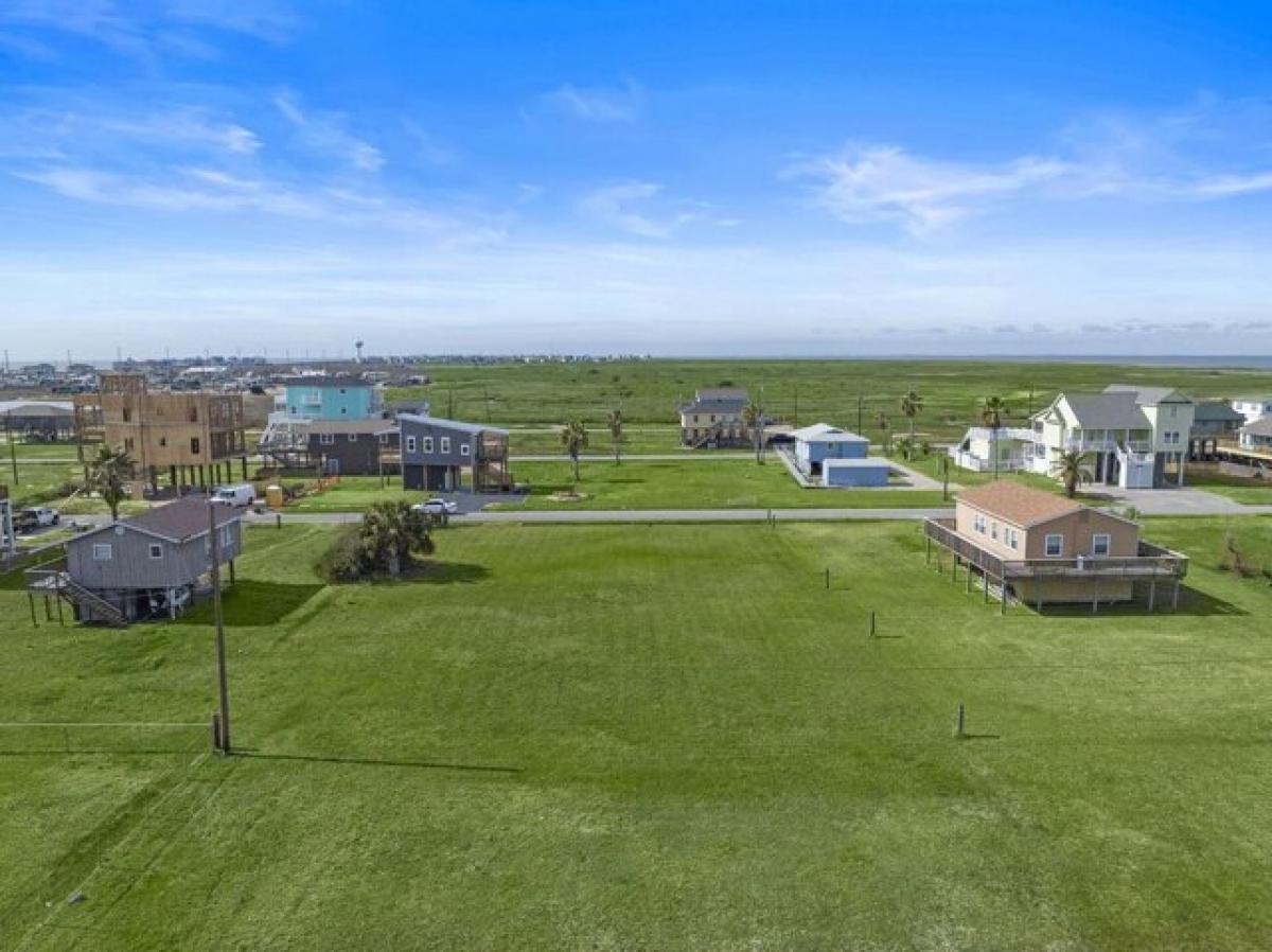 Picture of Residential Land For Sale in Galveston, Texas, United States