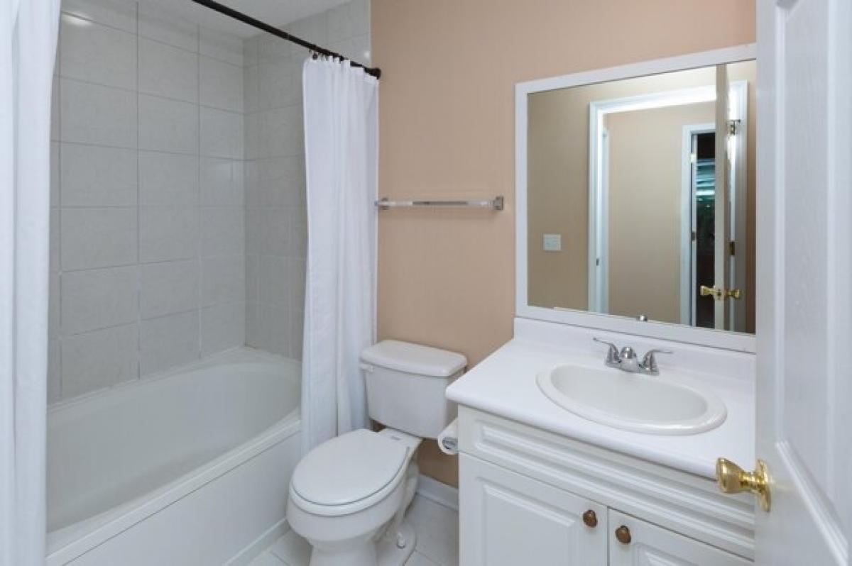 Picture of Home For Sale in Mount Pleasant, South Carolina, United States