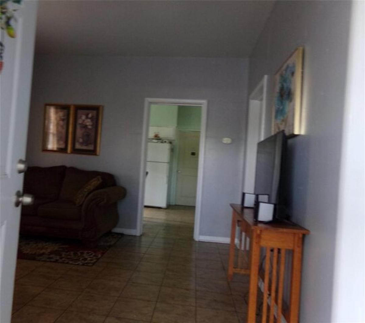 Picture of Home For Sale in Cleburne, Texas, United States