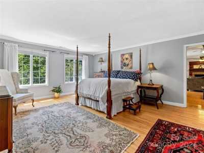 Home For Sale in Hendersonville, North Carolina