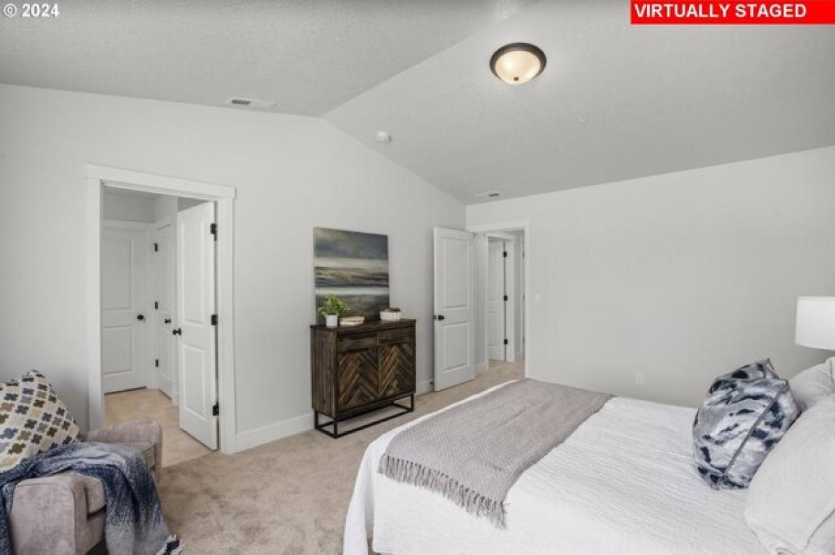 Picture of Home For Sale in Hillsboro, Oregon, United States