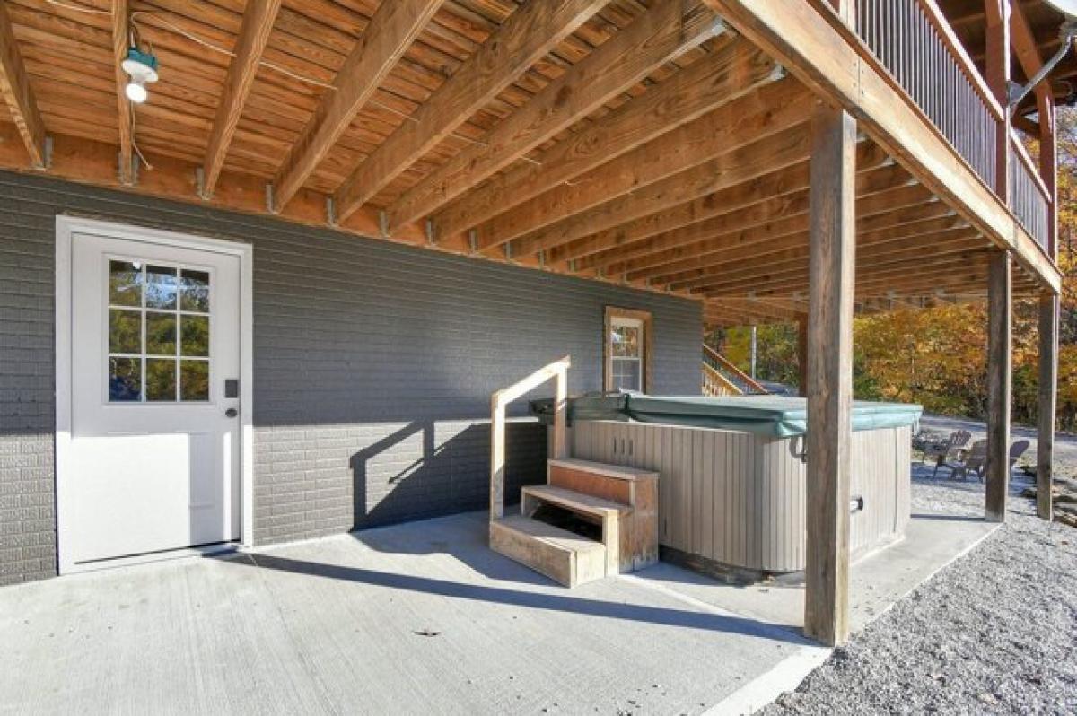 Picture of Home For Sale in Lancaster, Ohio, United States