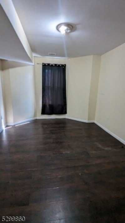 Home For Sale in Newark, New Jersey