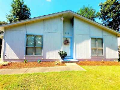 Home For Sale in Jacksonville, Arkansas