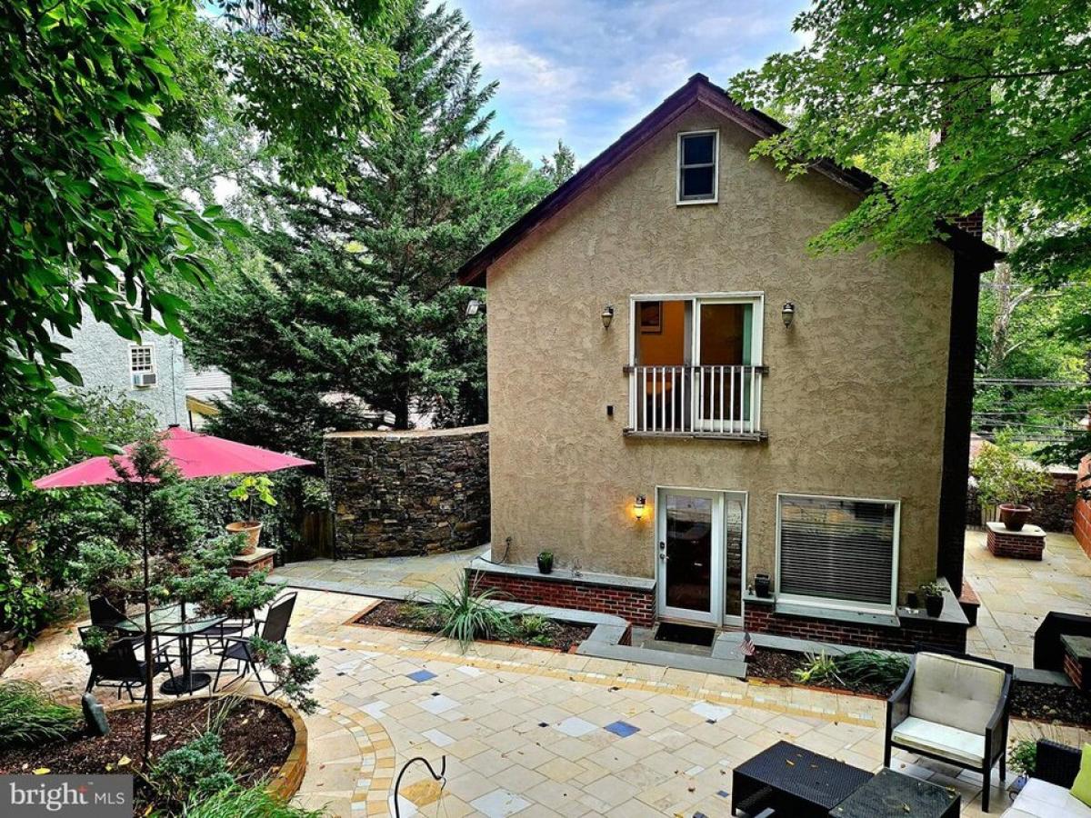 Picture of Home For Sale in Point Pleasant, Pennsylvania, United States