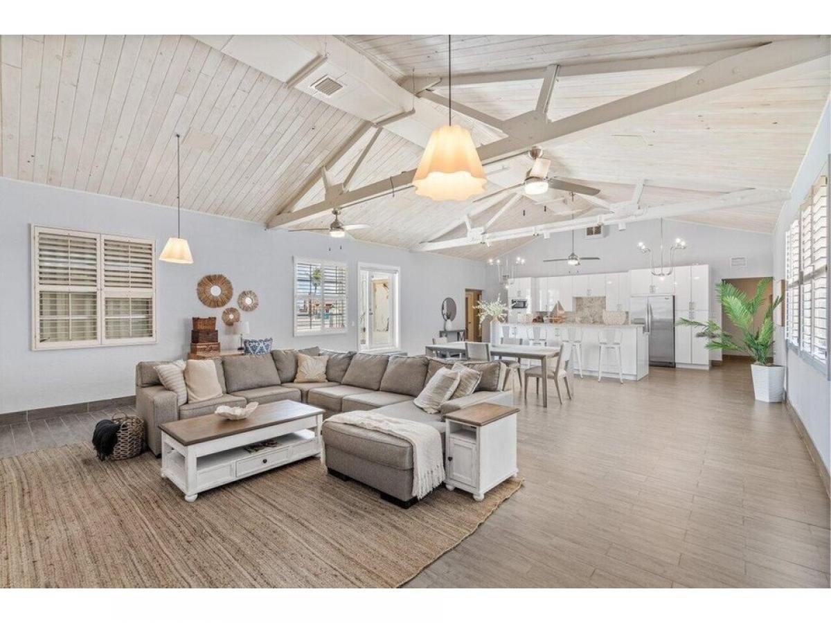 Picture of Home For Sale in Delray Beach, Florida, United States